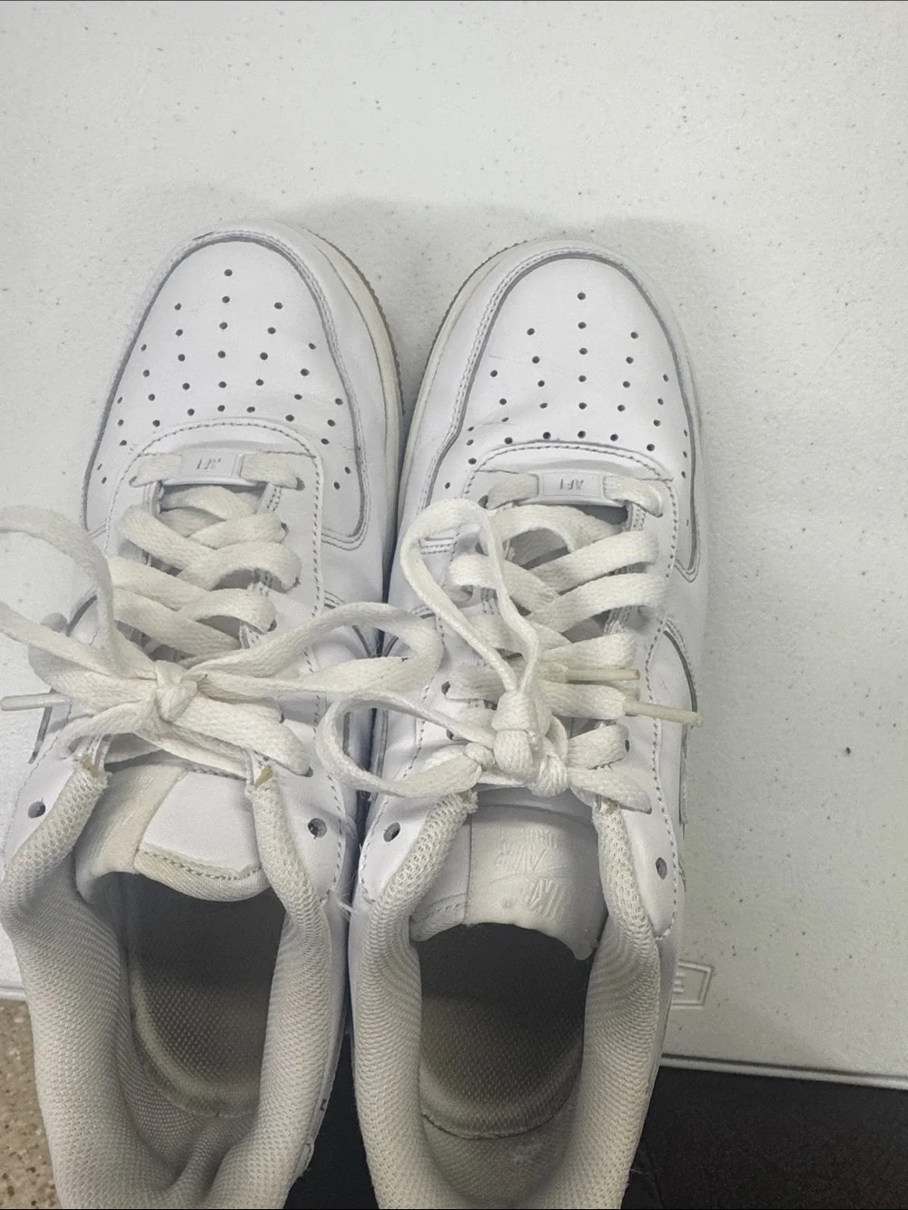 Nike Men's White Low-Top Sneakers with Gum Outsole